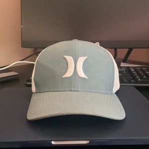 Hurley fitted hat